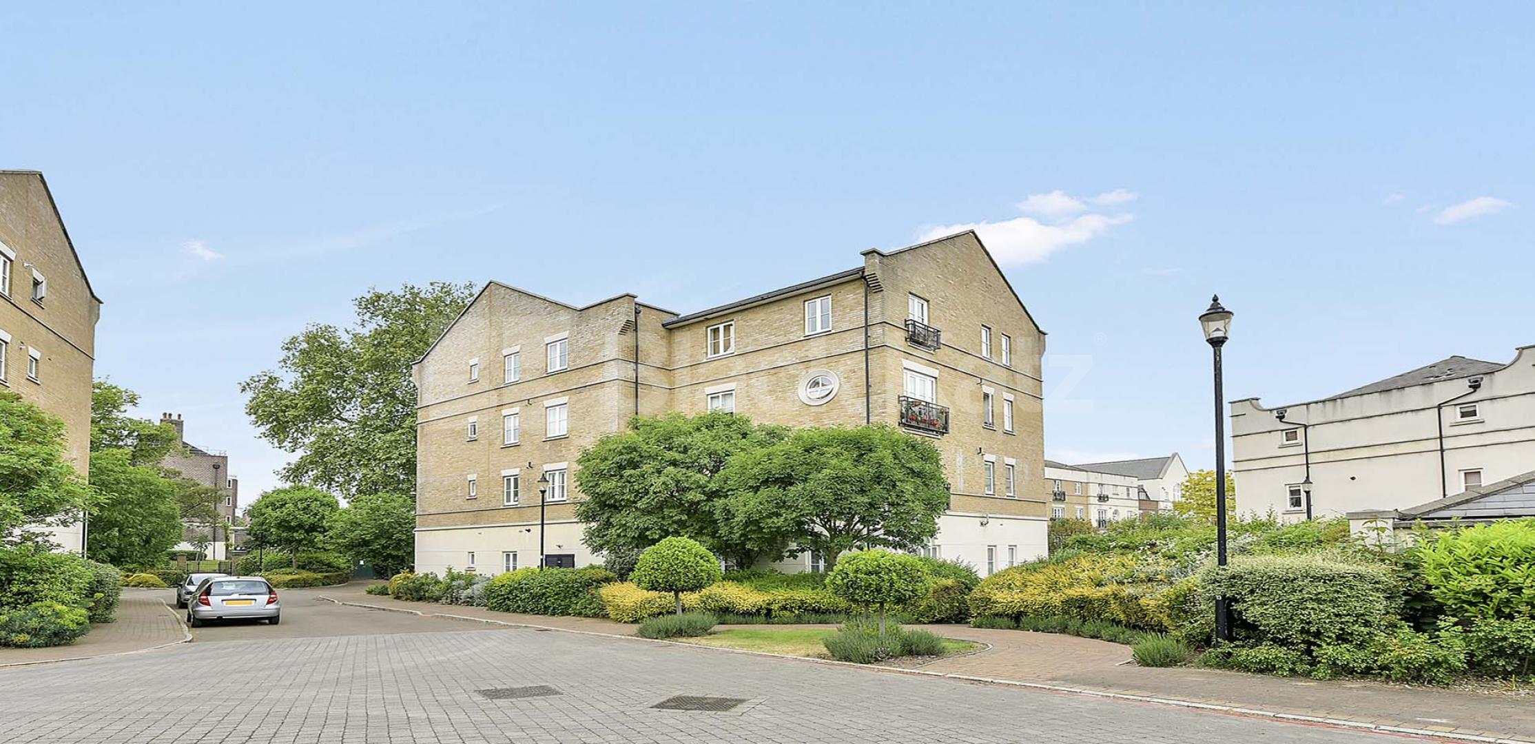 			LET , 2 Bedroom, 1 bath, 1 reception Apartment			 Hunter Court, Herbert Mews, Brixton 